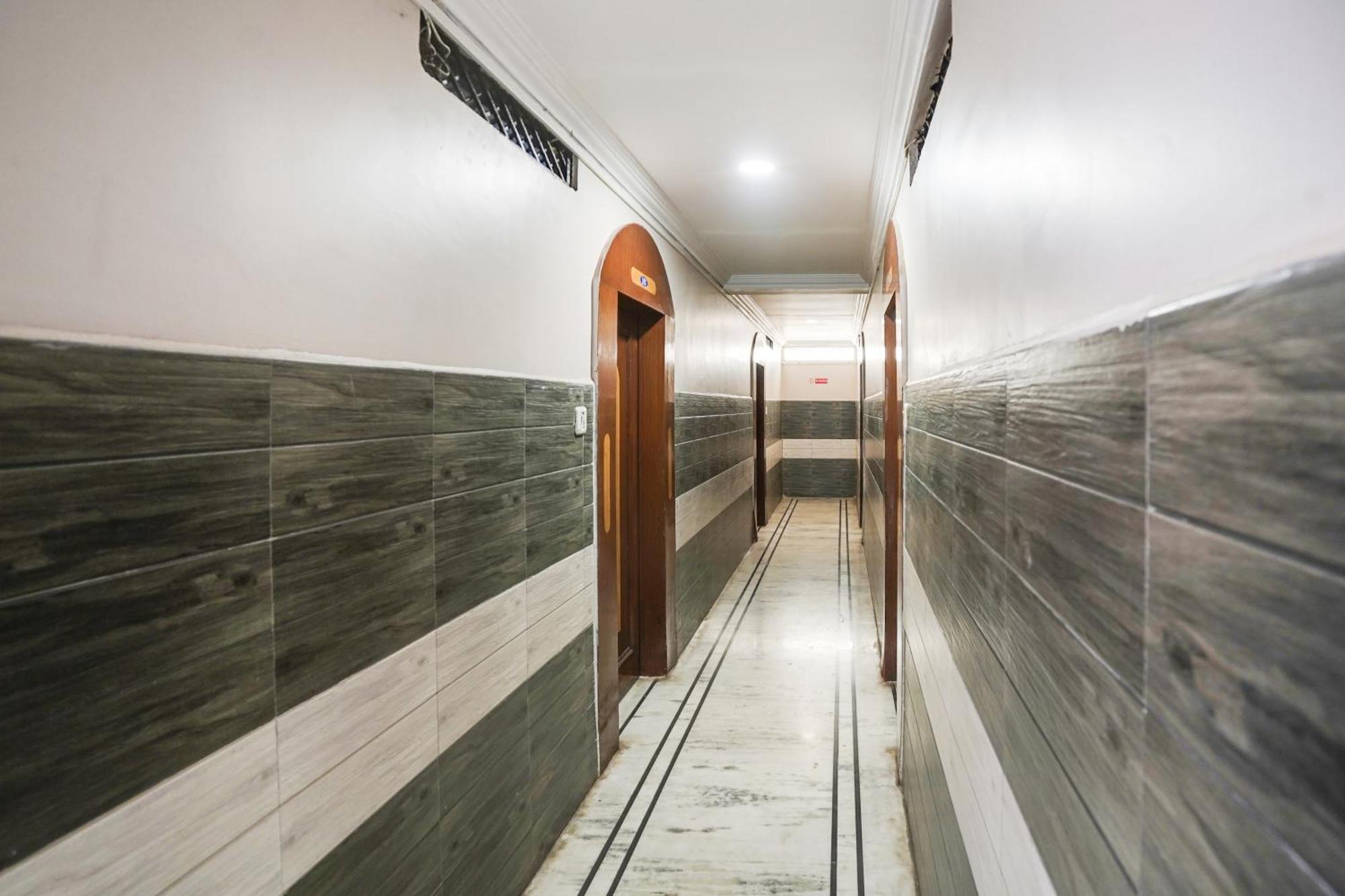 Super Hotel O Pithampur Formerly Ganga Residency Akolia Exterior photo